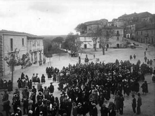 Comizio Fascista a Pontelandolfo