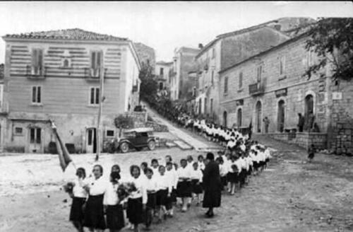 Figlie della Lupa e piccole italiane (Periodo Fascista)