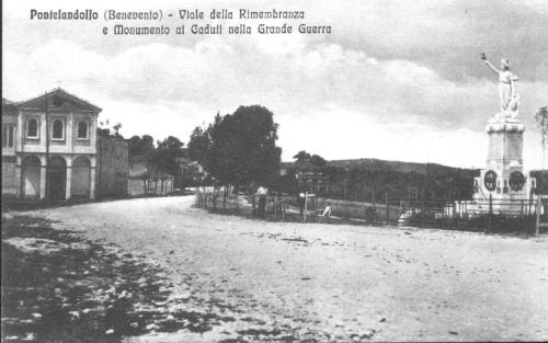 Cartolina-Monumento-Caduti-Ed.-Rinaldi-C