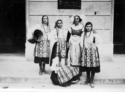 Abito Tradizionale Femminile