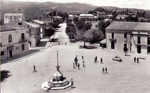 Piazza Roma Pontelandolfo vista dalla Torre